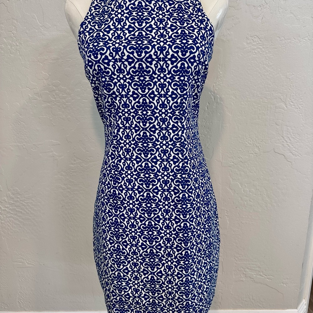 W118 by Walter Baker Blue and White Patterned Sheath Dress Back Zip Size XS NWT